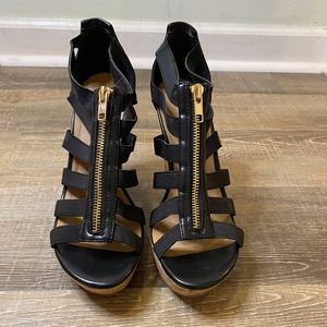 Black Wedges